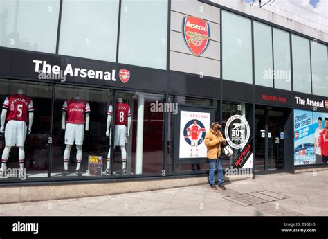 arsenal merchandise shop.